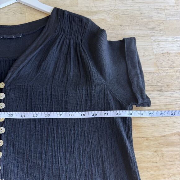 Meo Meli Black Linen Gauze Top Roll Tab Sleeve Abalone Shell Button Up L-XL - Picture 9 of 11